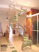 Spiral staircase with glass stages