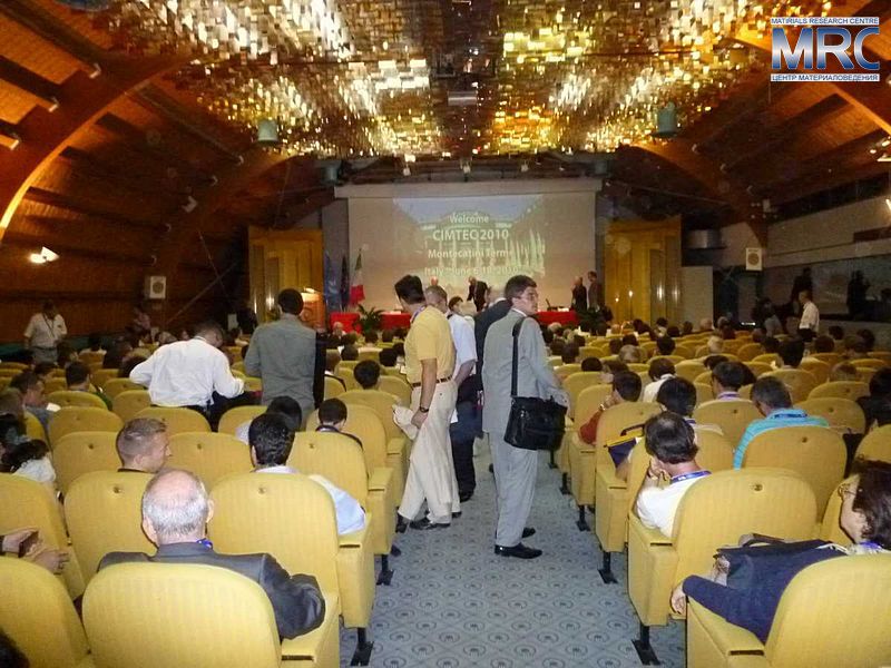 В центральном зале конференции CIMTEC 2010