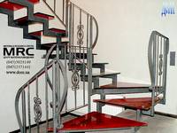 Кованная металлическая лестница 